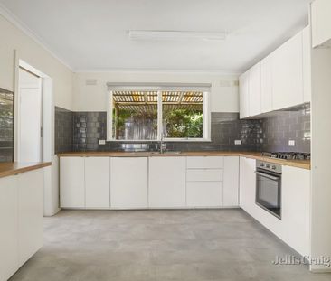 12 Keerok Avenue, Seaford - Photo 2