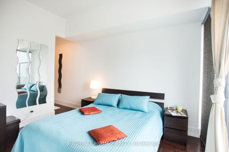 For Lease - 33 Charles Street Unit# 4207, Toronto, Ontario - Photo 5