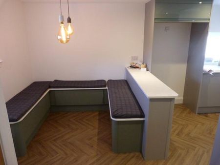 4 bedroom detached house to rent - Photo 5
