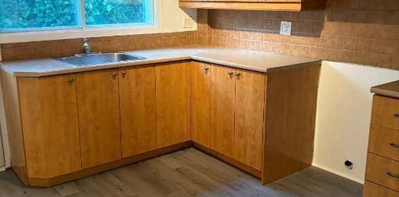 Beau 4½ à louer – Rue de Brest, Laval Disponible dès maintenant – 1450 $/mois (valeur de 1580 $/mois avec 1 mois gratuit) Bail d’un an - Photo 2