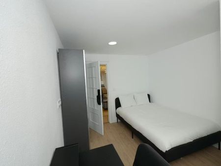 Carrer dEscalante, Valencia, Valencian Community 46011 - Photo 2