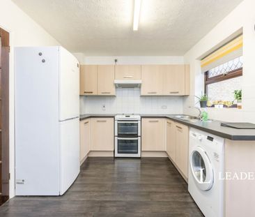 2 bedroom end of terrace to rent Goathland Croft, Emerson Valley, M... - Photo 4