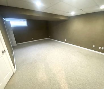 8207 8 Avenue SW - Photo 6