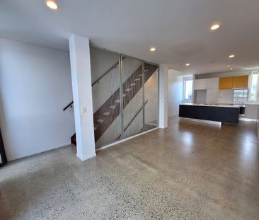 Mt Eden - Grace Court - Grammar Zone - Photo 1