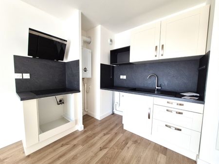 Location Appartement 2 pièces 42m² RONCQ 59223 - Photo 3