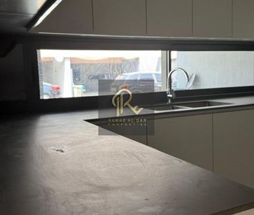 Corner Unit | 3BR TH For Rent | Near Amenities | - Photo 5