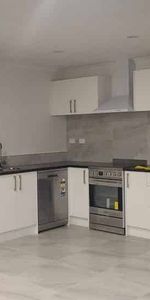 Large Townhouse - Photo 4