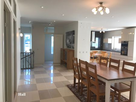 En halvdel av en nybyggd tvåvåningsvilla - Photo 3