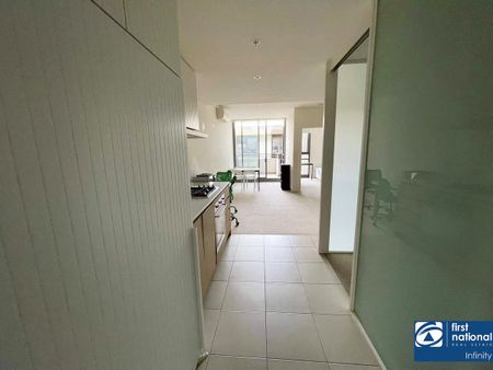 2 Bedrooms - Move In & Unpack - Furnished - Photo 3