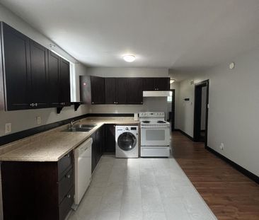 338 Shakespeare Street - 1 - Photo 3