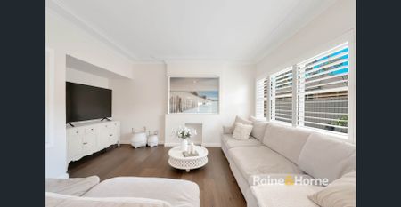 FABOULUS FAMILY HOME - Photo 2