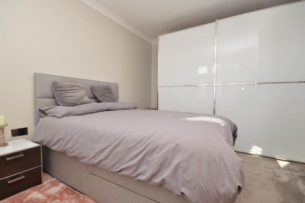 1 bedroom in a house share to rent - Photo 1