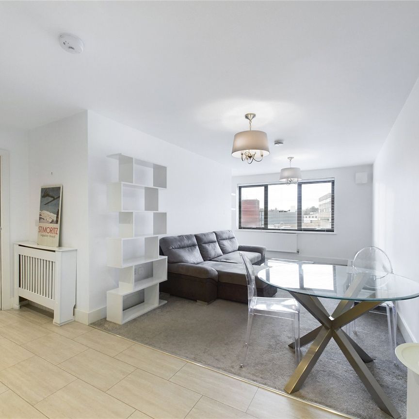 Butler House, Maidenhead Butler House, Maidenhead - Photo 1