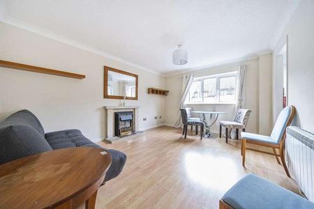 The Birches, Swindon, SN3 - Photo 2