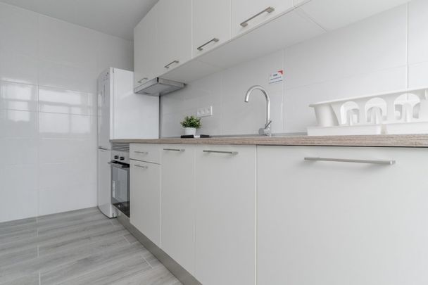 Cozy single room in Villaverde - Photo 1