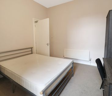 6 Bed Student Accommodation - Photo 5