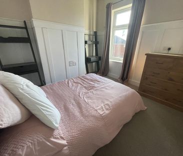 3 bedroom terraced house to rent - Photo 6