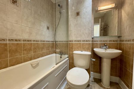 Pittville Crescent, Cheltenham - Photo 5