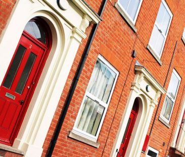 2 Bedroom Terraced To Rent in Lenton - Photo 3