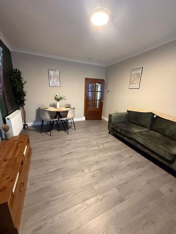 Main Street - Photo 2