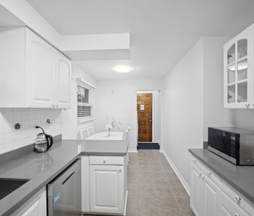 For Lease - 4 Lowbank Court, Toronto, Ontario - Photo 5