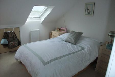 3 bedroom terraced house to rent - Photo 4