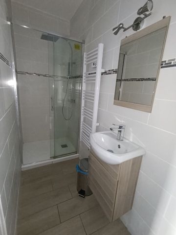 ST-MAUR - Mairie - Studio meublé 20m² 750€ CC - Photo 2