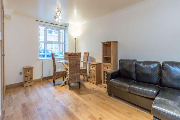 2 bedroom flat to rent - Photo 1