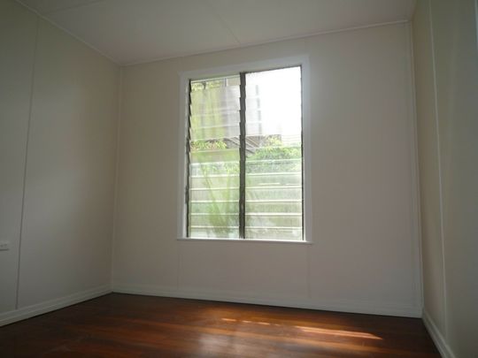 BUDGET APARTMENT IN ASHGROVE - Photo 1