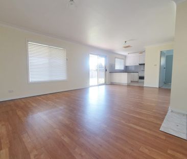 66 Sturt Circle, Dubbo, NSW 2830 - Photo 3