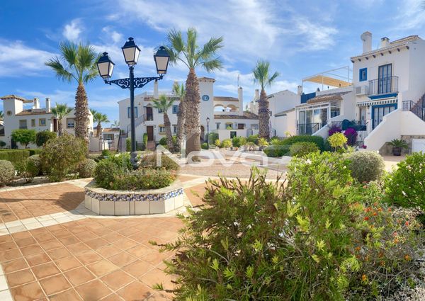 Beautiful townhouse in a prestigious gated complex Los Dolc