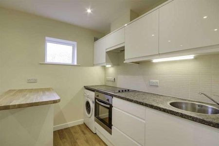 Redworth Court, Upper Accommodation Road, Leeds, LS9 - Photo 5