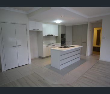 Coastal Living Just 500m to Suttons Beach - Photo 4