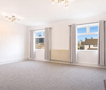 2 bedroom maisonette to rent - Photo 1