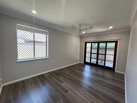 Entertain in style this Christmas! - Photo 3