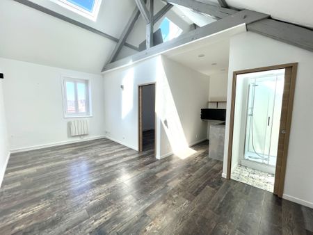 Location Appartement 2 pièces 38m² FECAMP 76400 - Photo 2