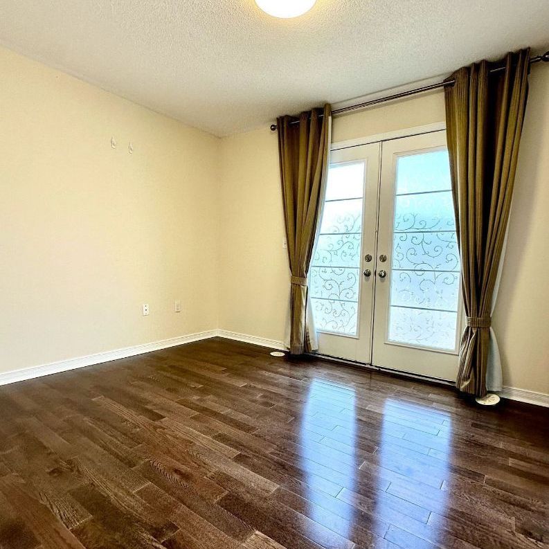 For Lease - 28 Beehive Lane, Markham, Ontario - Photo 1