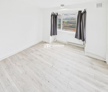 Bell Lane, NW4 2AW, London - Photo 1
