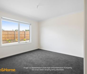 Superb sunny living! - Photo 6