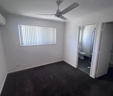 Heart of Burpengary!! 3 beds/2 bath/1 car - Photo 3