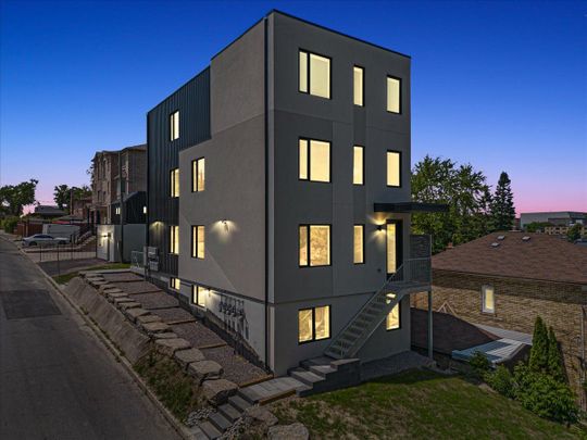 For Lease - 10 Summit Avenue Unit# 3, Toronto, Ontario - Photo 1