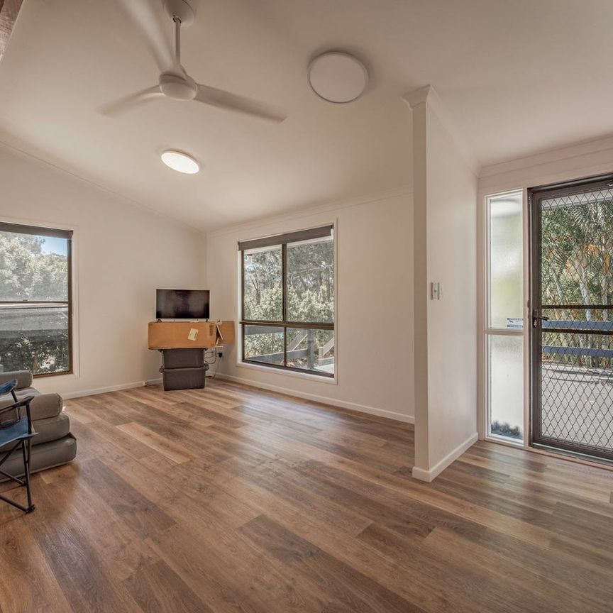 Charming 2-Bedroom Home for Rent – Peaceful Island Living! - Photo 1