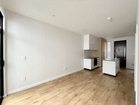 Chic 2BR Townhouse in Te Aro - Photo 5