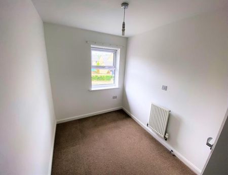 4 Bedroom Semi Detached To Let - Photo 5