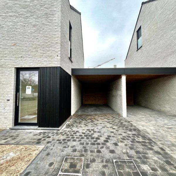 NIEUWBOUWWONING MET 3 SLAAPKAMERS, TUIN EN CARPORT - Photo 1