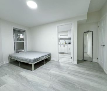 For Lease - 130 Carolbreen Square Unit# Basement, Toronto, Ontario - Photo 1