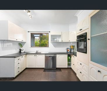 17 Anembo Avenue, Summerland Point, NSW 2259 - Photo 5