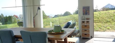 Moderne 2.5-Zimmer-Wohnung in ruhiger Panoramalage von Richterswil - Photo 3
