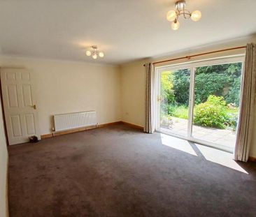4 bedroom semi-detached house to rent - Photo 1