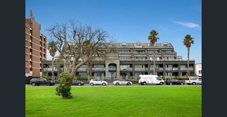 Absolute Beach Front Stunner - FULLY FURNISHED - Photo 3